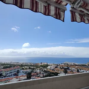 https://new-deluxe-stunned-seaview-2-bed-apt.adeje-hotels.com